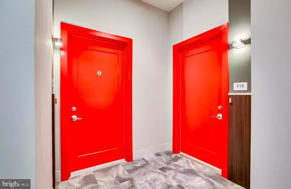 Arlington, VA 22204,989 S BUCHANAN ST #418