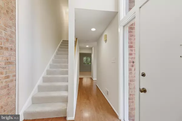 Reston, VA 20190,1403 GREENMONT CT