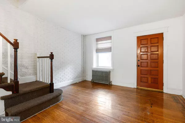 Philadelphia, PA 19127,142 CARSON ST