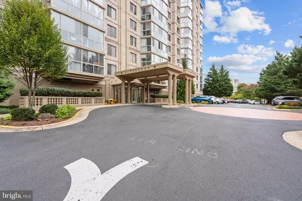 Leesburg, VA 20176,19385 CYPRESS RIDGE TER #914