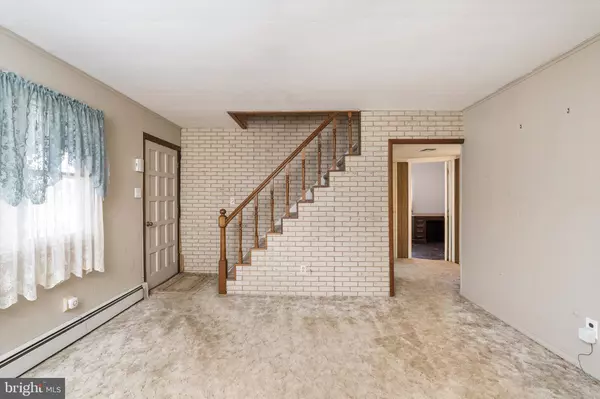 Ewing, NJ 08618,3 WALLACE AVE