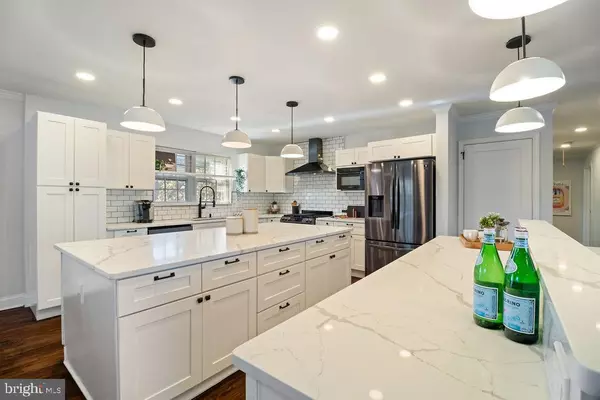 Arlington, VA 22207,3100 N GLEBE RD