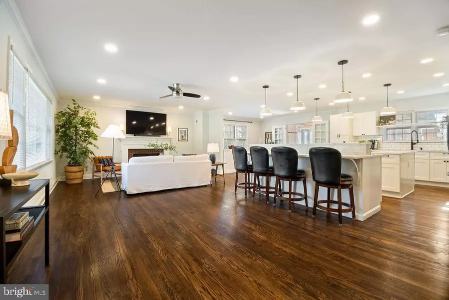 3100 N GLEBE RD, Arlington, VA 22207