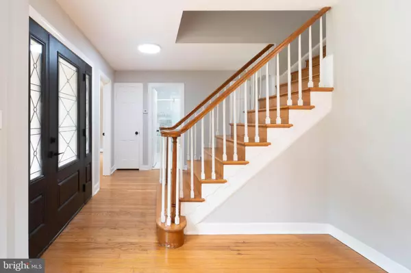 Potomac, MD 20854,9211 BELLS MILL RD