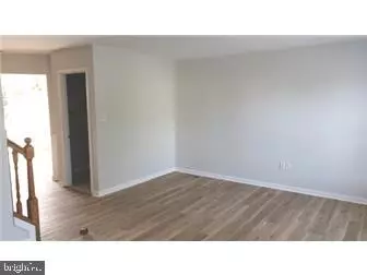 Newark, DE 19702,144 VERSAILLES CT