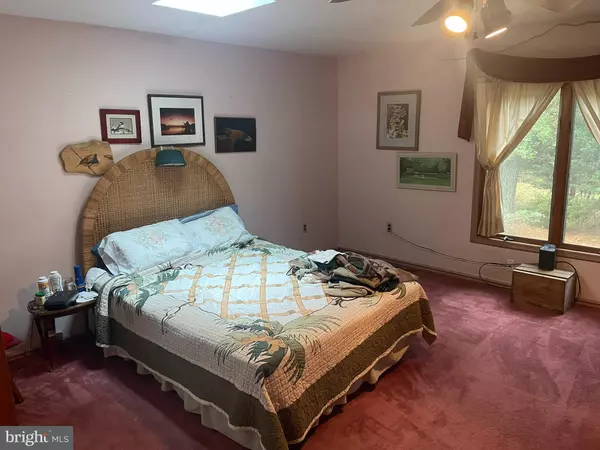 Ocean Pines, MD 21811,6 WEEPING WILLOW CT