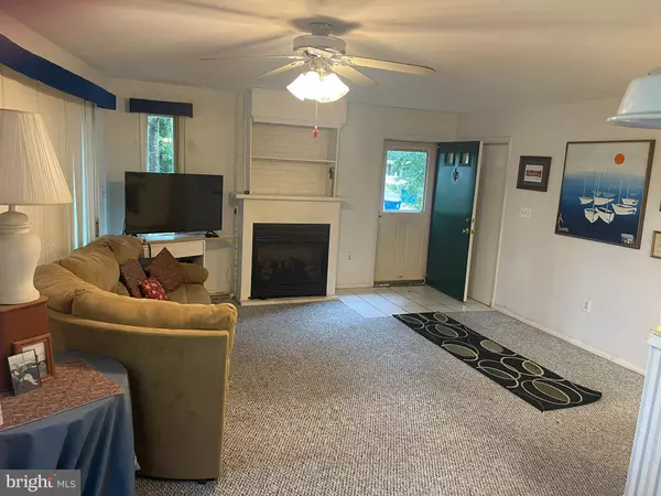 Ocean Pines, MD 21811,6 WEEPING WILLOW CT