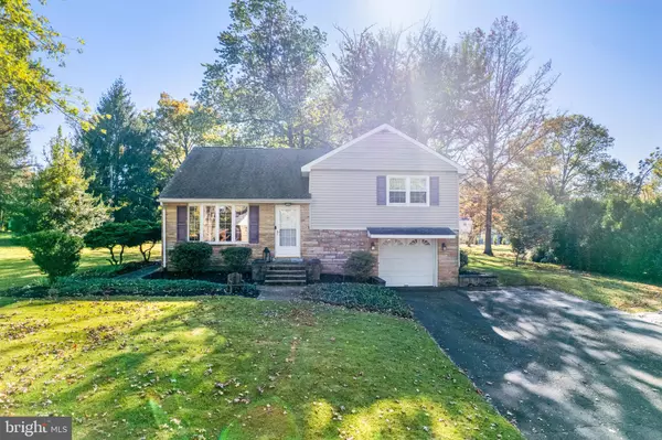 4 MELE AVE, Colmar, PA 18915