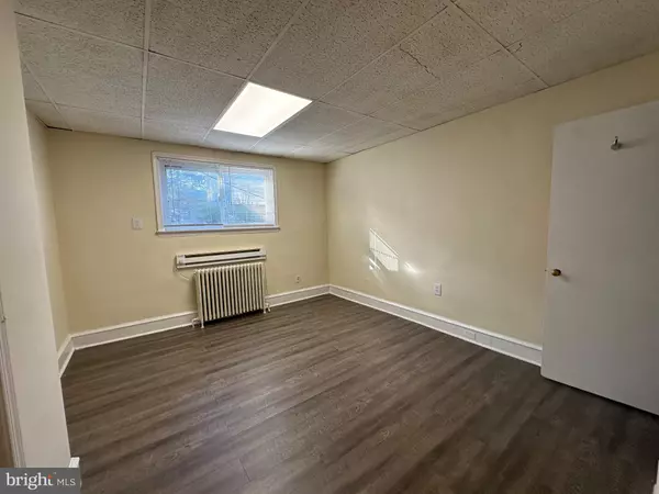 Upper Darby, PA 19082,224 LONG LN