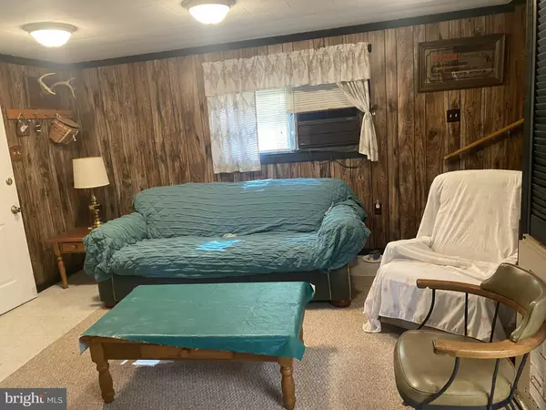 Franklin, WV 26807,410 DEPUE KNOB RD