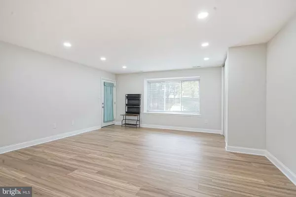 Mount Laurel, NJ 08054,4617-A ABERDEEN DR