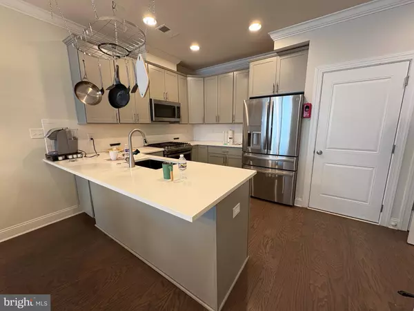 202 CHARLES ELLIS DR, Newtown Square, PA 19073