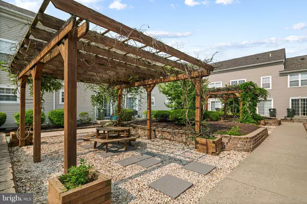 Warrington, PA 18976,812 PURPLE MARTIN CT #202