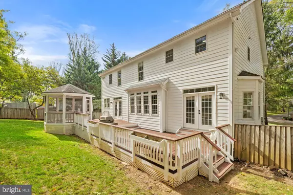 Oakton, VA 22124,2503 EASIE ST