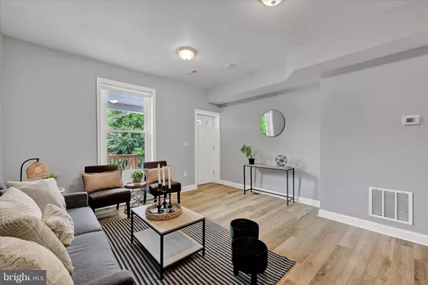 Baltimore, MD 21216,3025 RAYNER AVE