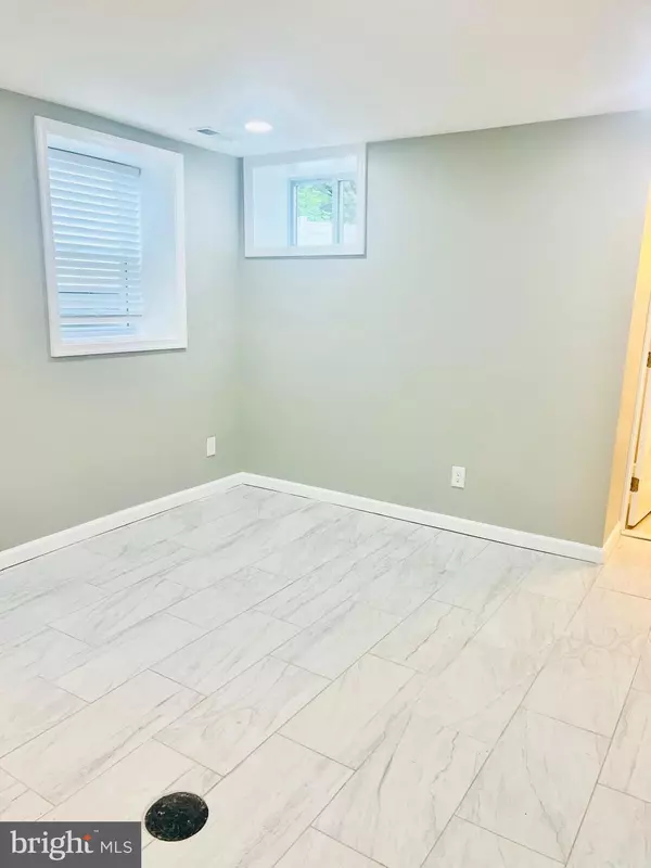Washington, DC 20002,1319 C ST NE #B