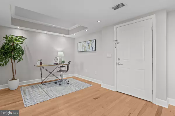 Arlington, VA 22201,1220 N FILLMORE ST #602