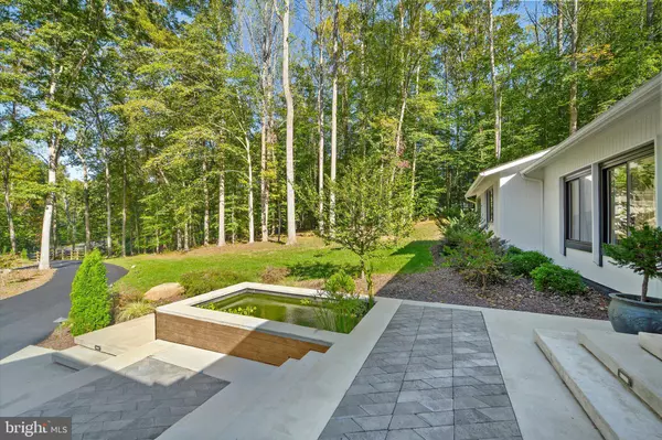 Fairfax Station, VA 22039,7511 WILLOWBROOK RD