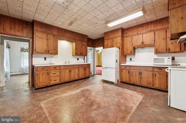 Colmar, PA 18915,2546 N BROAD ST