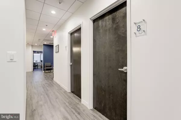 Reston, VA 20190,11495 SUNSET HILLS RD #SUBLEASE