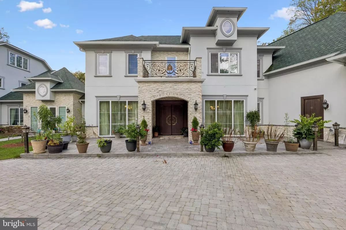 Mclean, VA 22101,855 DOLLEY MADISON BLVD