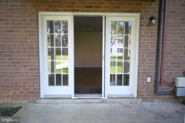 Fairfax, VA 22031,9451 FAIRFAX BLVD #102