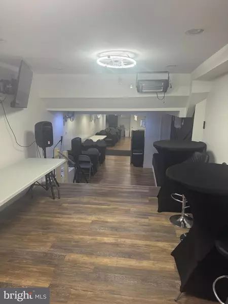 5526 LANSDOWNE AVE, Philadelphia, PA 19131