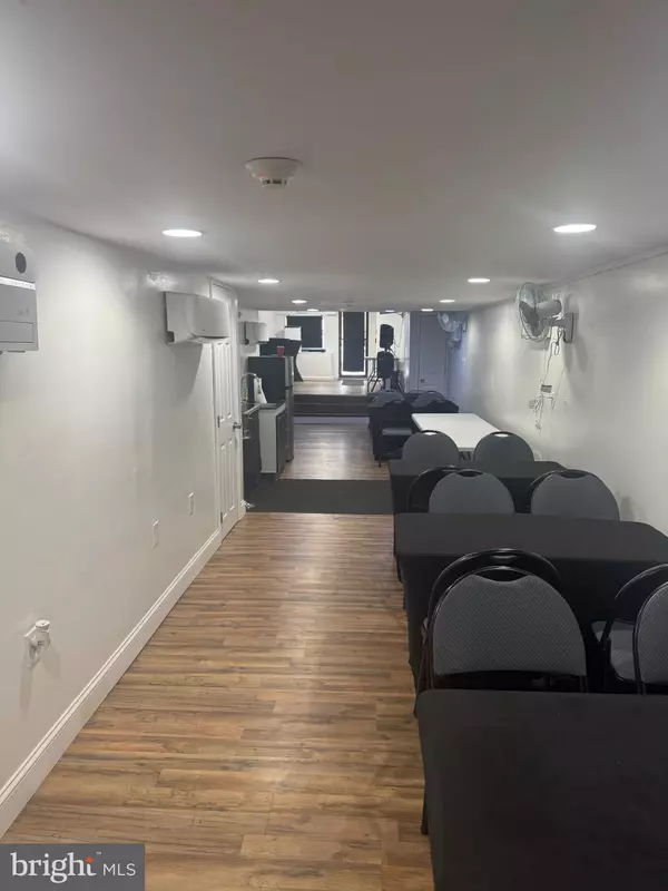 Philadelphia, PA 19131,5526 LANSDOWNE AVE