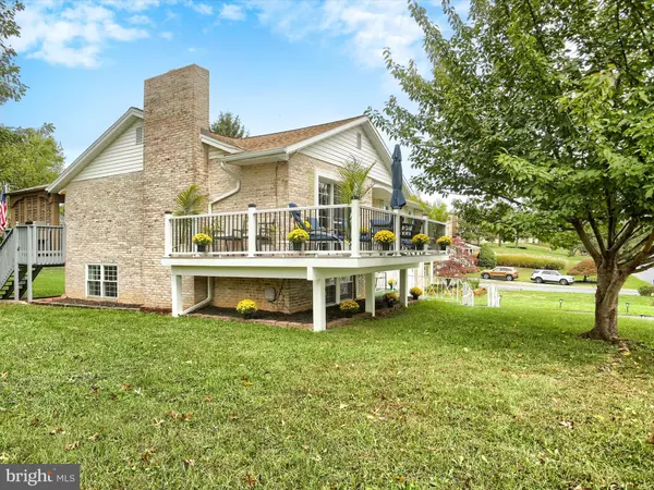 Harrisburg, PA 17111,5030 LILAC LN