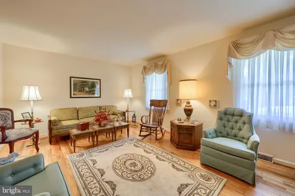 Lancaster, PA 17601,343 LONGMEADOW RD