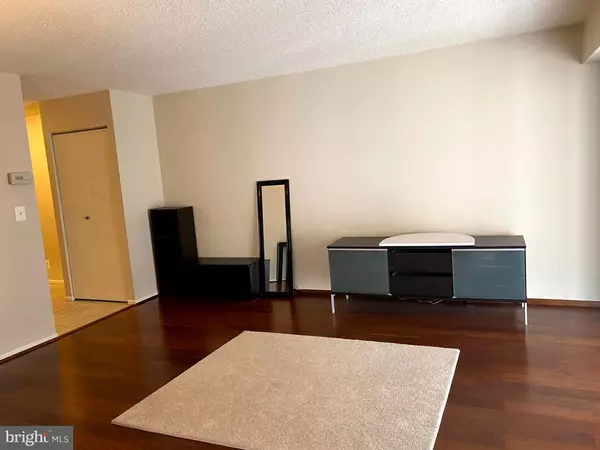 Arlington, VA 22209,1600 N OAK ST #706