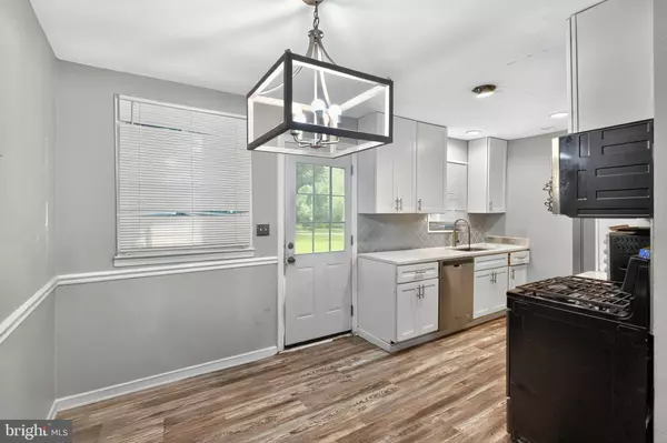 Oxon Hill, MD 20745,819 MAURY AVE