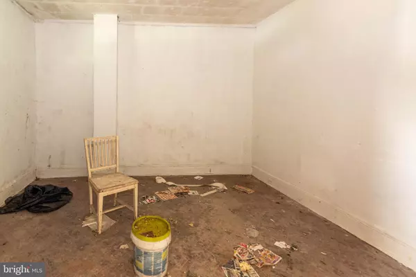 Baltimore, MD 21216,3039 HARLEM AVE