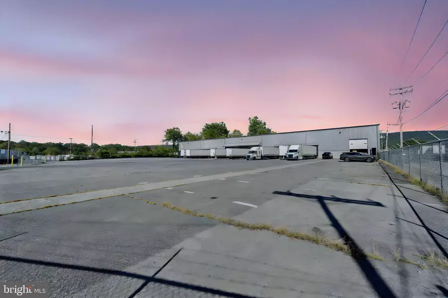 280 GRAND ST, Hamburg, PA 19526