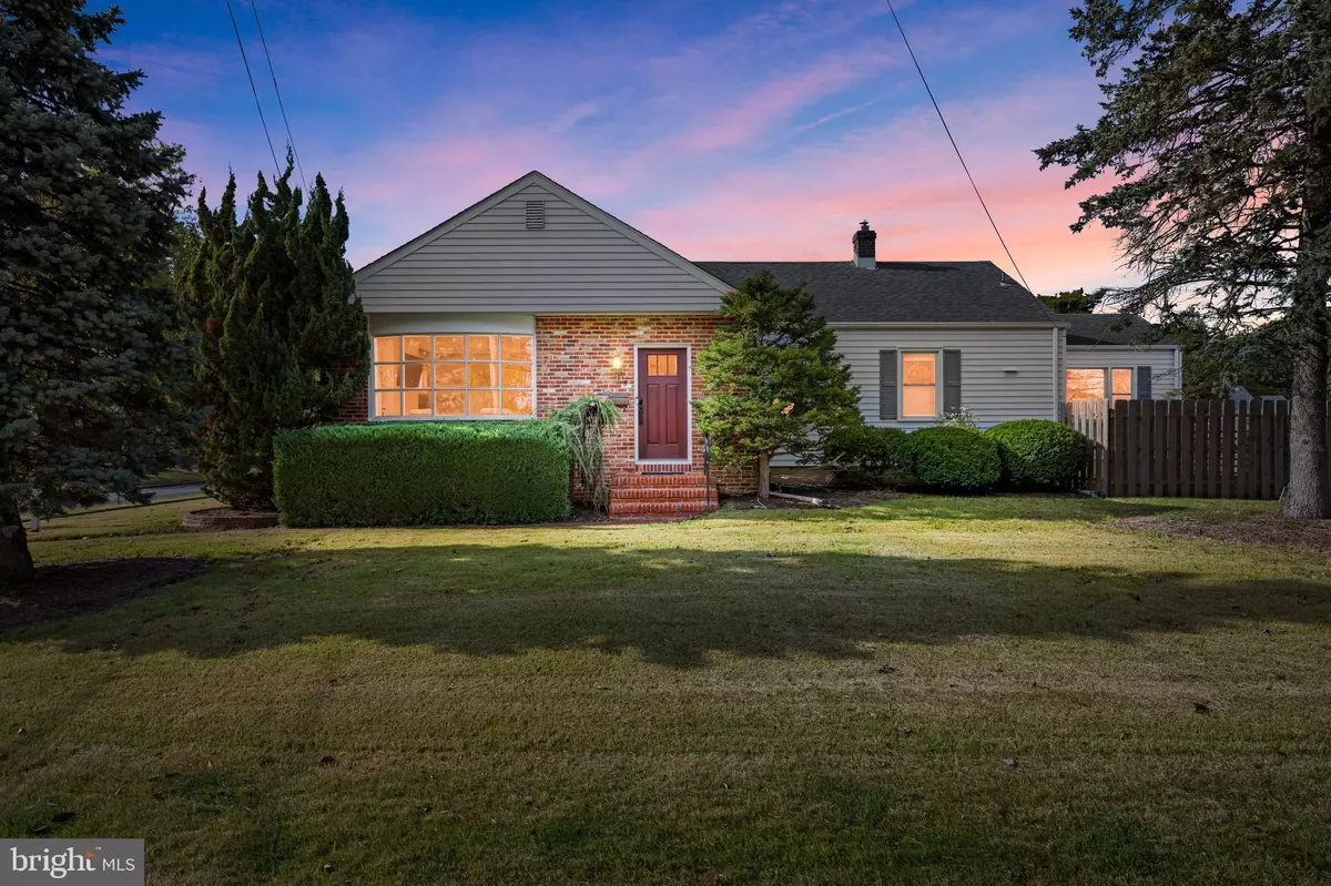 Cherry Hill, NJ 08002,6 QUEENS PL