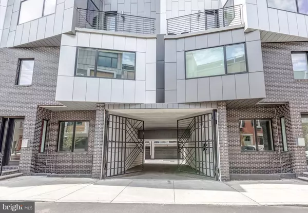 Philadelphia, PA 19123,819 N ORKNEY ST