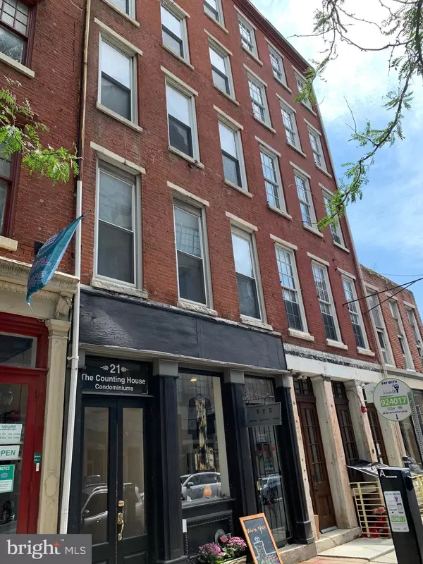 Philadelphia, PA 19106,21 N 3RD ST #3B