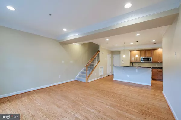 Gaithersburg, MD 20878,256 URBAN AVE #256