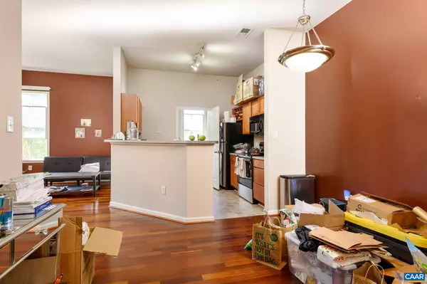 Charlottesville, VA 22903,700 WALKER SQ #4A