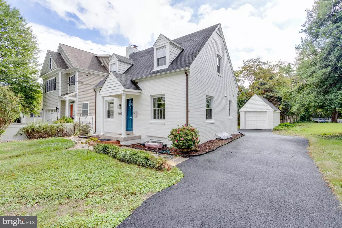 Arlington, VA 22204,3404 8TH ST S