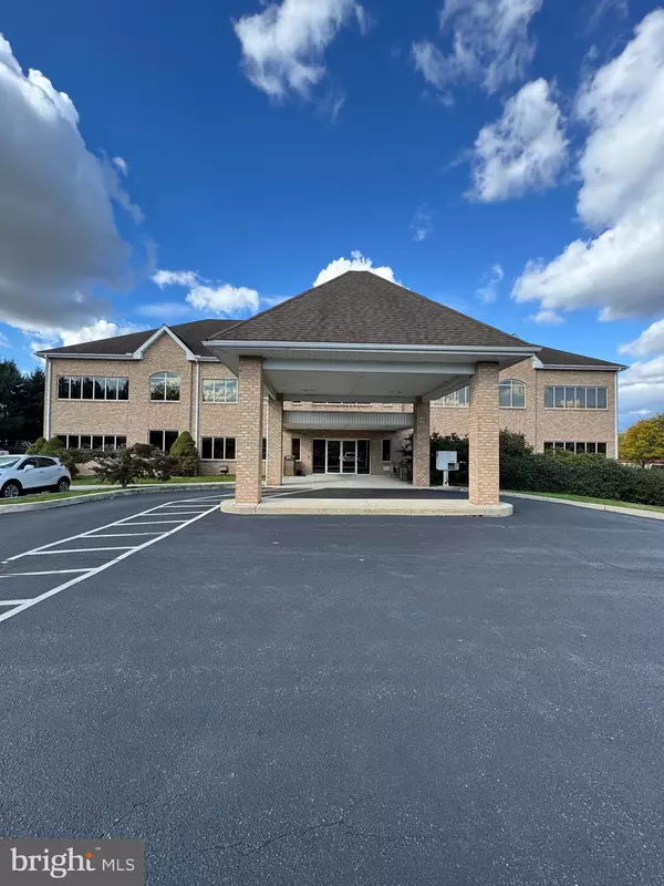 Lancaster, PA 17603,90 GOOD DR #302