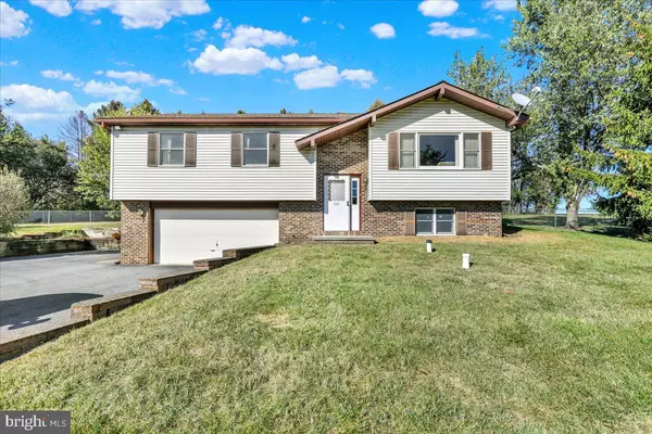 Mohrsville, PA 19541,661 HICKORY RD