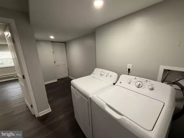 Upper Darby, PA 19082,6921 CLINTON RD