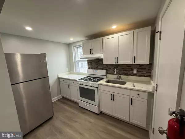 Upper Darby, PA 19082,6921 CLINTON RD