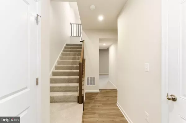 Winchester, VA 22601,206 MONTEITH DR