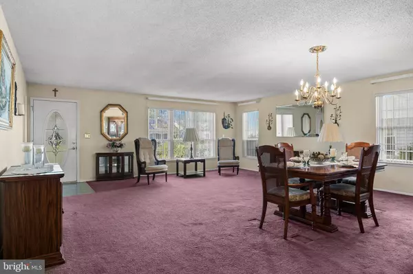 Southampton, NJ 08088,9 MAYFAIR RD