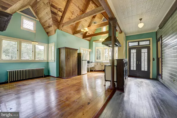 Washington Grove, MD 20880,111 GROVE AVE