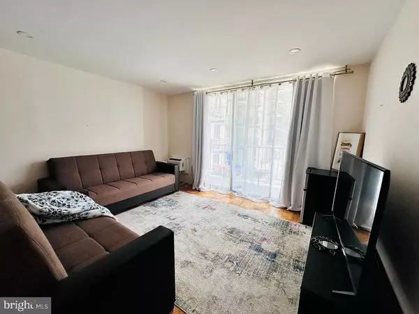 Falls Church, VA 22041,3245 RIO DR #204