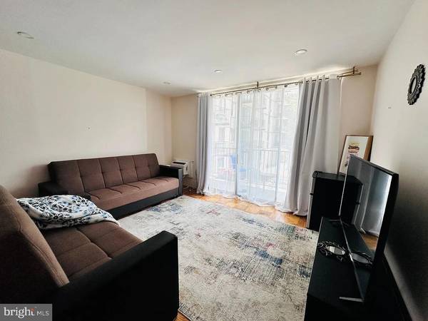 Falls Church, VA 22041,3245 RIO DR #204