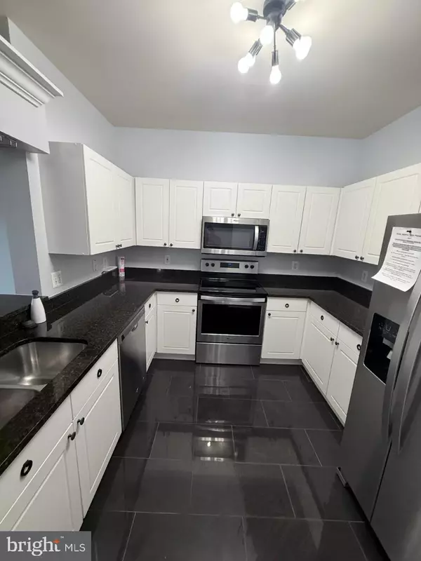 Alexandria, VA 22311,4550 STRUTFIELD LN #2306